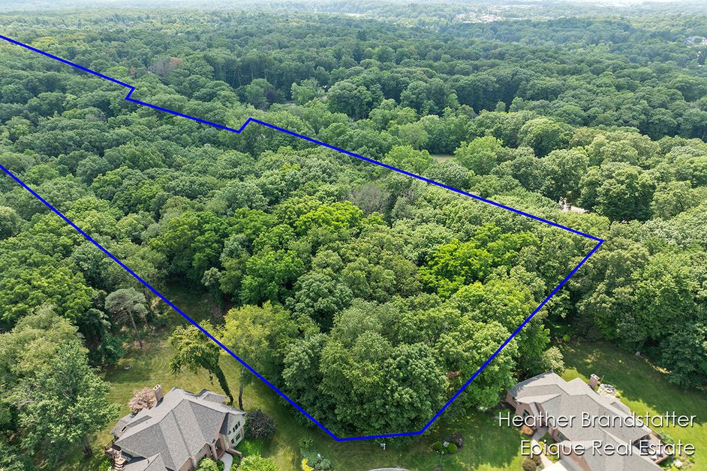 7670 Wood Violet Court, Ada, MI 49301