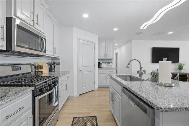 1202 N Evanston Avenue, Lubbock, TX 79416