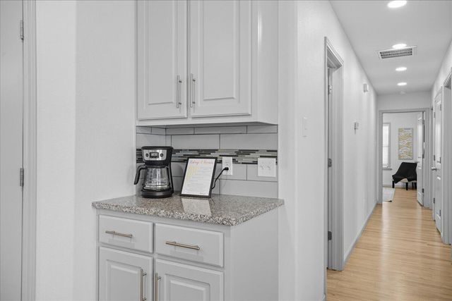 1202 N Evanston Avenue, Lubbock, TX 79416