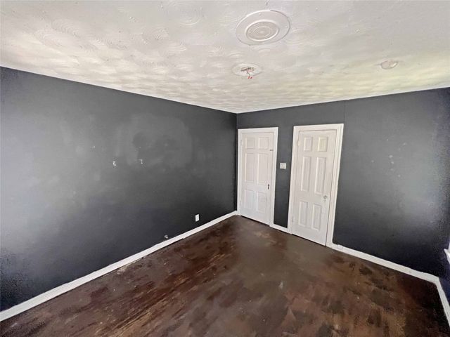1010 Winters Street, Dallas, TX 75216