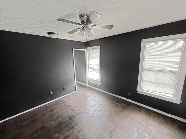 1010 Winters Street, Dallas, TX 75216