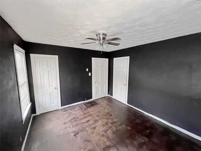 1010 Winters Street, Dallas, TX 75216