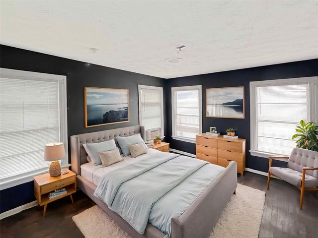 1010 Winters Street, Dallas, TX 75216