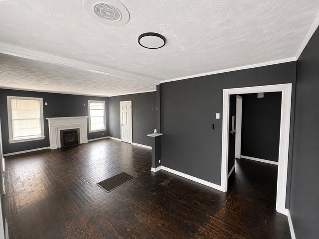 1010 Winters Street, Dallas, TX 75216