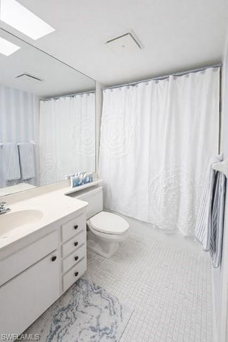 6040 Pelican Bay BLVD # D101, Naples, FL 34108