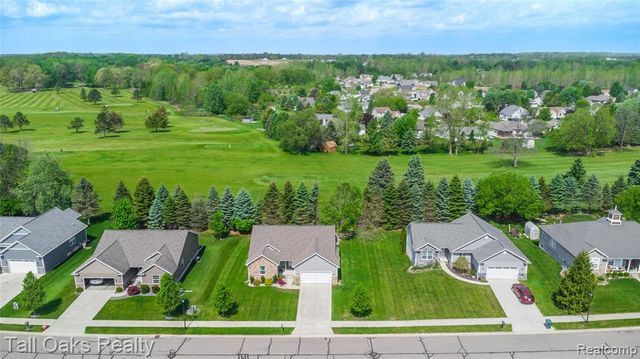 291 Golfside Drive, Lapeer, MI 48446