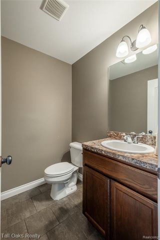 291 Golfside Drive, Lapeer, MI 48446