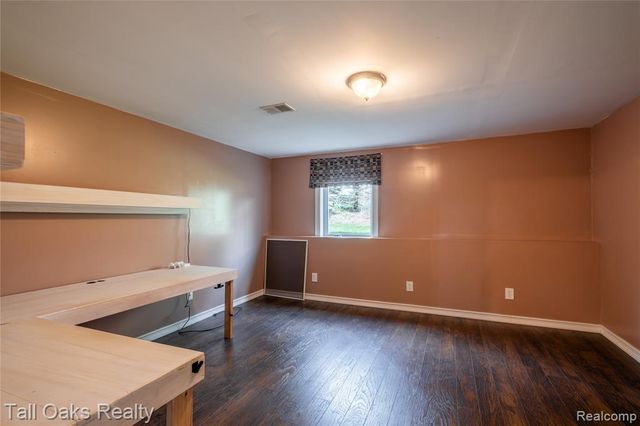 291 Golfside Drive, Lapeer, MI 48446