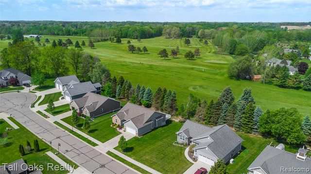 291 Golfside Drive, Lapeer, MI 48446
