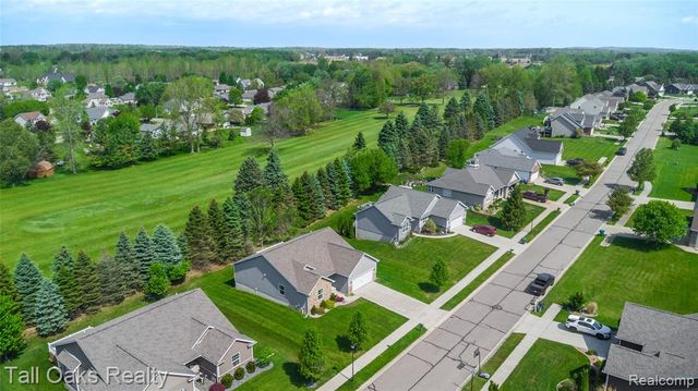 291 Golfside Drive, Lapeer, MI 48446