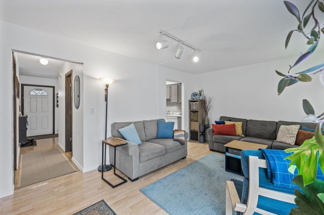 8857 42nd Avenue N, New Hope, MN 55427