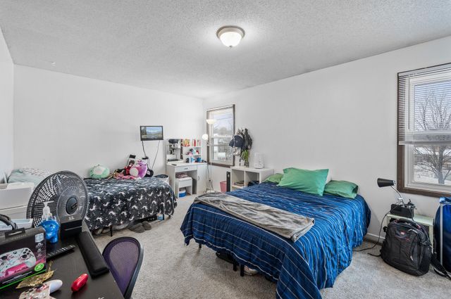 8857 42nd Avenue N, New Hope, MN 55427