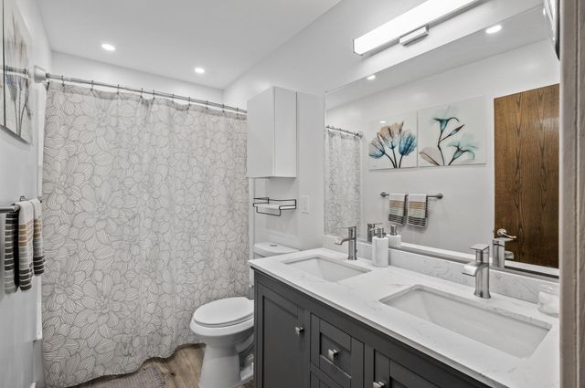 8857 42nd Avenue N, New Hope, MN 55427