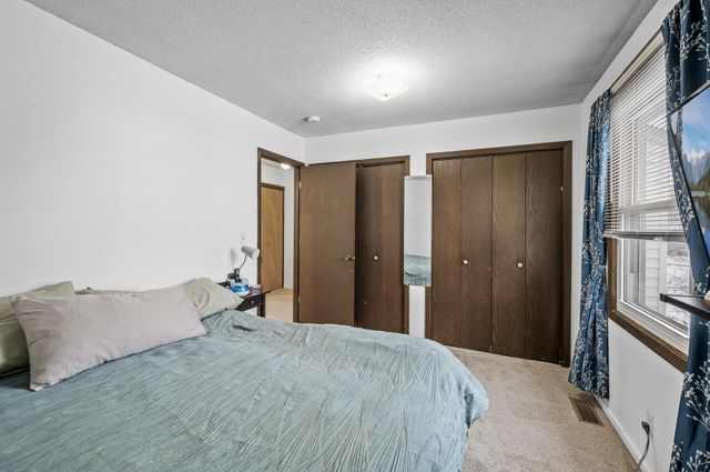 8857 42nd Avenue N, New Hope, MN 55427