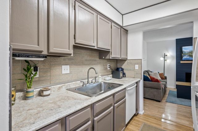 8857 42nd Avenue N, New Hope, MN 55427