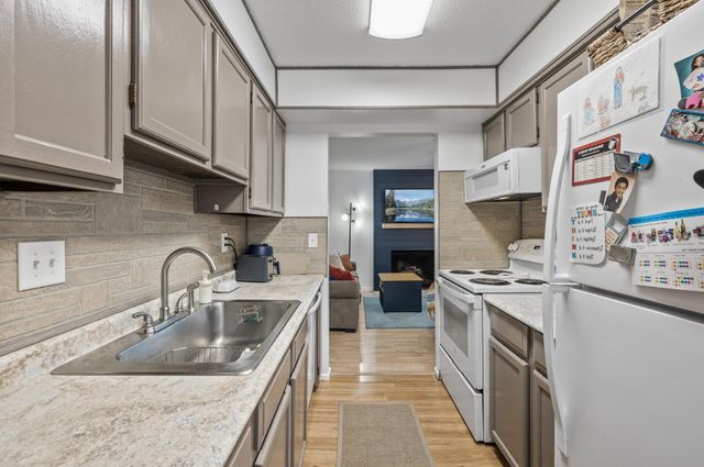 8857 42nd Avenue N, New Hope, MN 55427