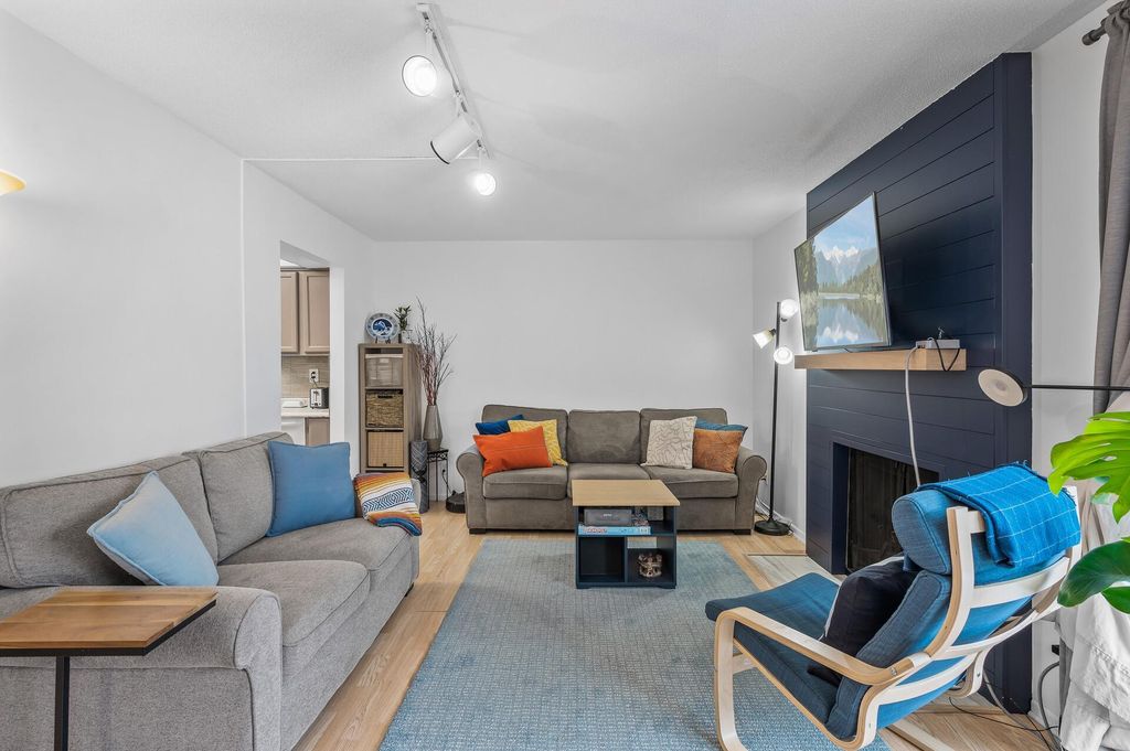 8857 42nd Avenue N, New Hope, MN 55427