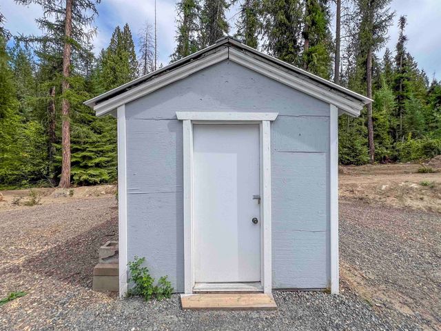 3402 Larkspur Way, Kettle Falls, WA 99141
