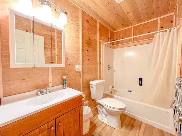 3402 Larkspur Way, Kettle Falls, WA 99141