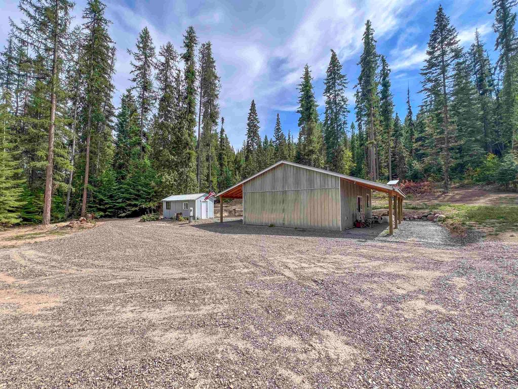 3402 Larkspur Way, Kettle Falls, WA 99141