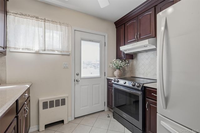 183 N Oak Street, Massapequa, NY 11758