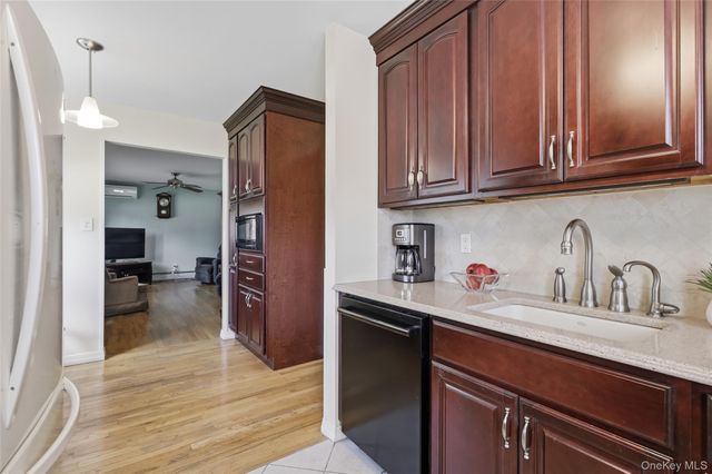 183 N Oak Street, Massapequa, NY 11758