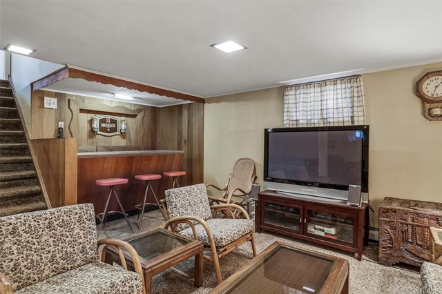183 N Oak Street, Massapequa, NY 11758