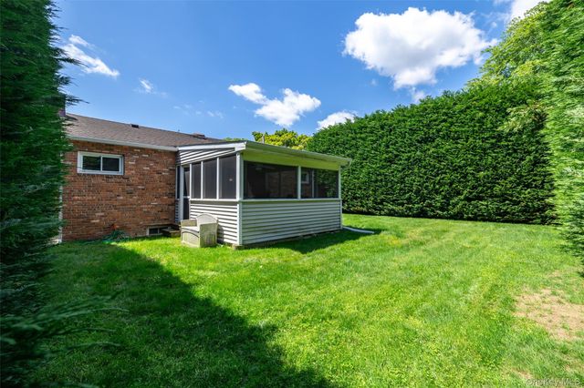 183 N Oak Street, Massapequa, NY 11758