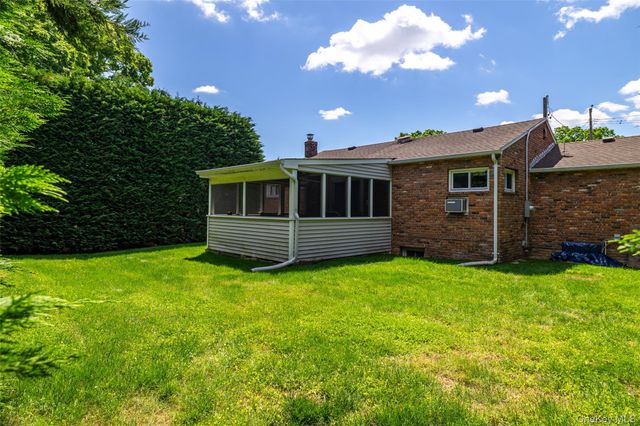 183 N Oak Street, Massapequa, NY 11758