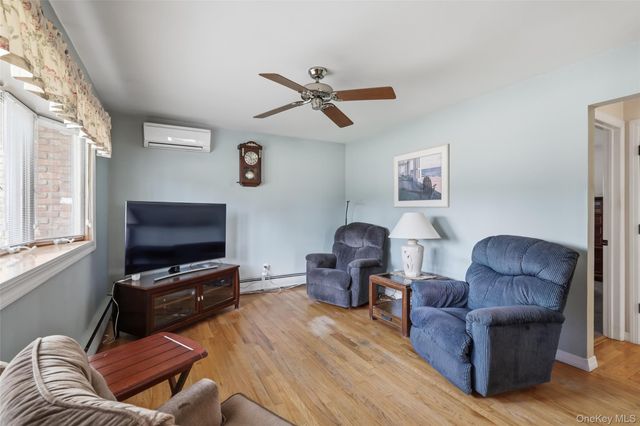 183 N Oak Street, Massapequa, NY 11758
