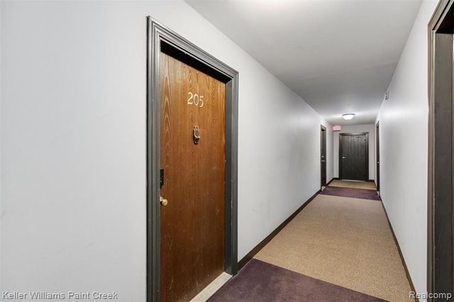 32005 W 12 Mile Road 205, Farmington, MI 48334