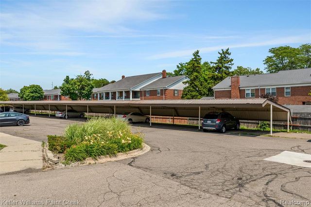 32005 W 12 Mile Road 205, Farmington, MI 48334