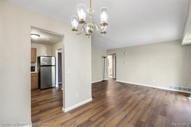 32005 W 12 Mile Road 205, Farmington, MI 48334