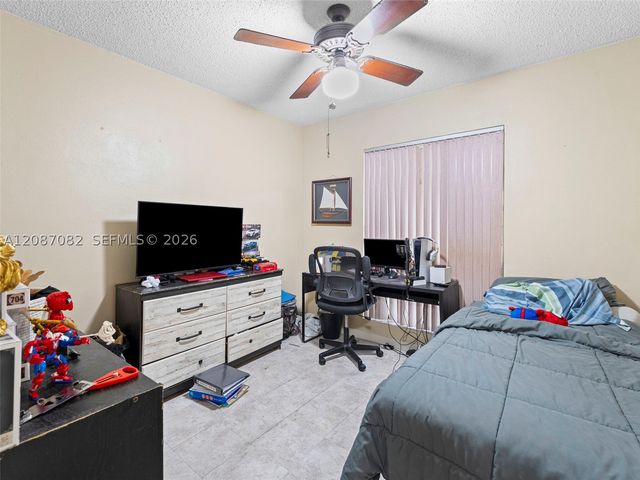 5440 E 7th Ave, Hialeah, FL 33013