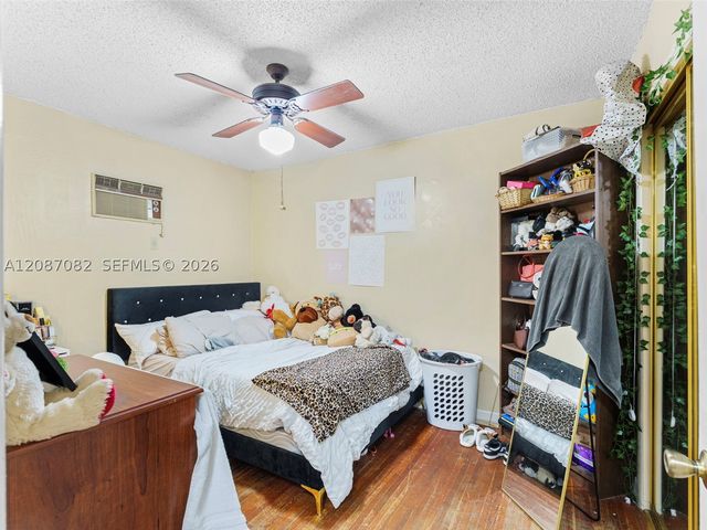5440 E 7th Ave, Hialeah, FL 33013