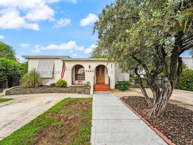 5440 E 7th Ave, Hialeah, FL 33013