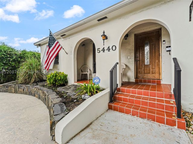 5440 E 7th Ave, Hialeah, FL 33013