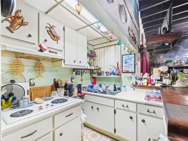 5440 E 7th Ave, Hialeah, FL 33013