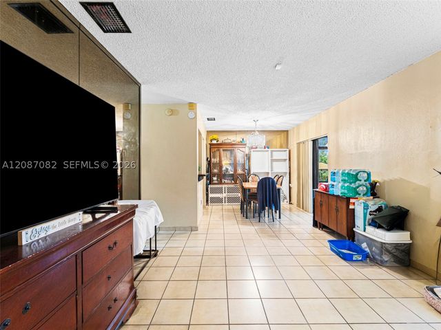 5440 E 7th Ave, Hialeah, FL 33013