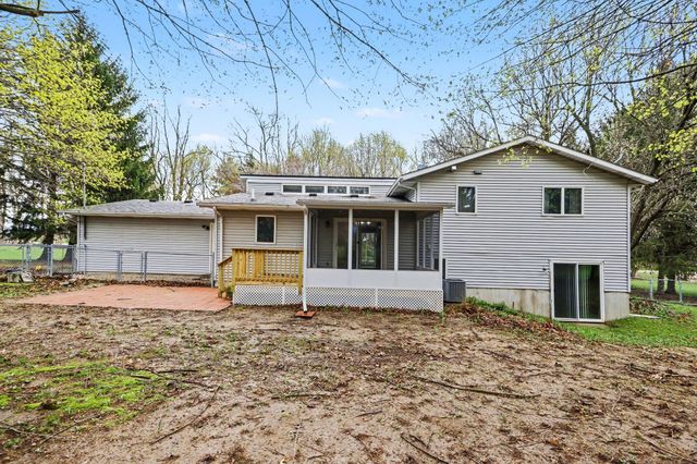 6955 Osborne Road, Delton, MI 49046