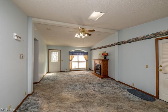 12 Jessica Lane, Olmsted Twp, OH 44138