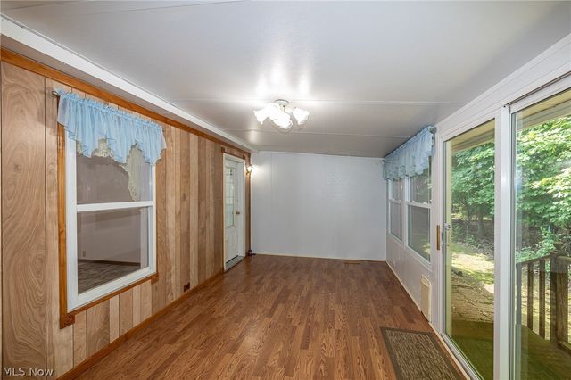 12 Jessica Lane, Olmsted Twp, OH 44138