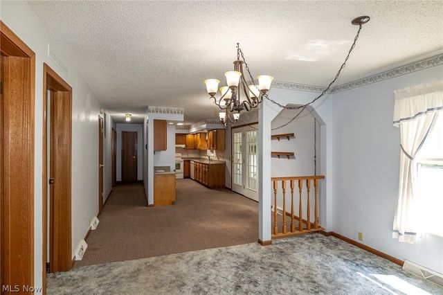 12 Jessica Lane, Olmsted Twp, OH 44138