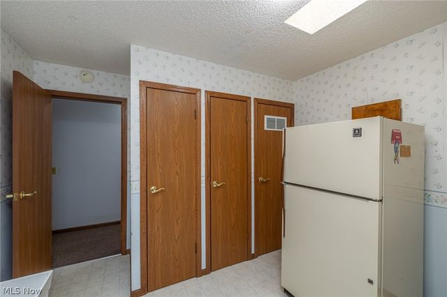 12 Jessica Lane, Olmsted Twp, OH 44138