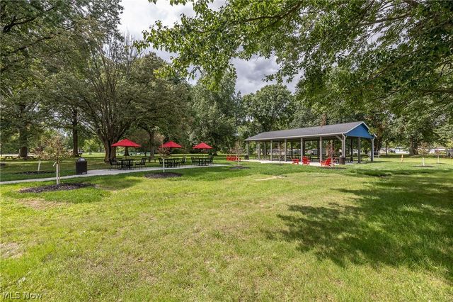 12 Jessica Lane, Olmsted Twp, OH 44138