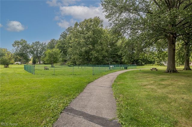12 Jessica Lane, Olmsted Twp, OH 44138