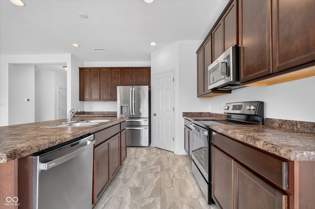 5115 Triple Crown Way, Indianapolis, IN 46237