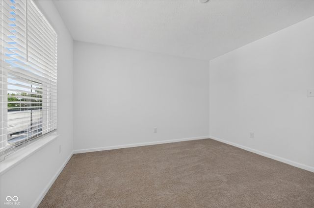 5115 Triple Crown Way, Indianapolis, IN 46237