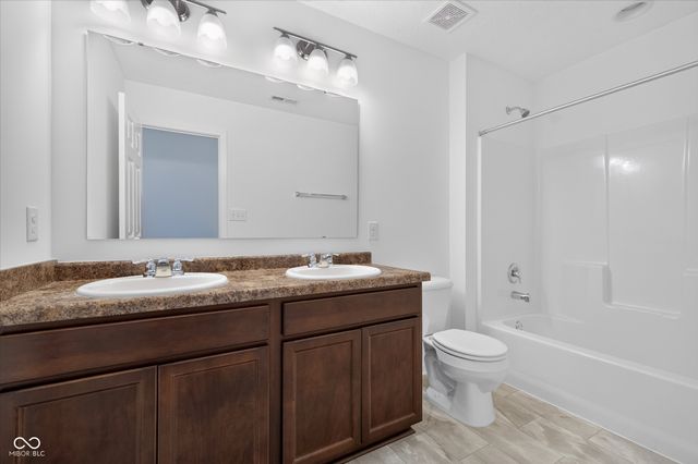 5115 Triple Crown Way, Indianapolis, IN 46237