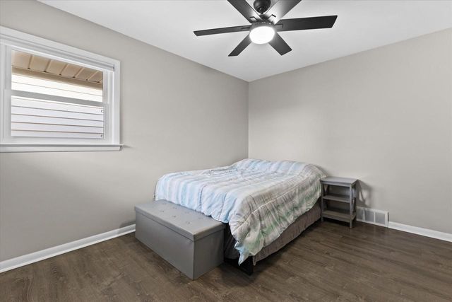 N58W18335 Juniper LANE, Menomonee Falls, WI 53051